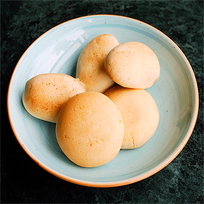 CANASTA MIXTA DE PANDEBONOS Y ALMOJÁBANAS